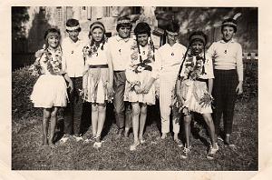 COLO LE LEZERT CASTRES TARN DAMES AFRICAINES MARAVAL 1956 N01